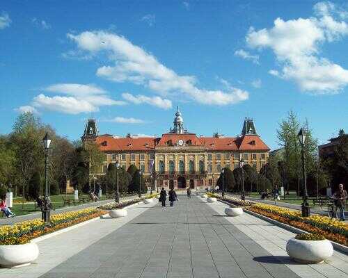 2025/01/images/tour_1794/zdanje-zupanije-foto-aleksandra-mari-large.jpg