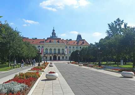 Jednodnevni izlet - Sombor sa posletom tvrđavi Bač i manastiru Bođani