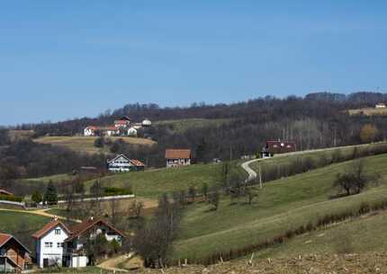 Zaovine – Bijele vode – Zmajevac – Drvengrad – Oštrelj – Graovac – jezero Lipovica – jezero Spajići – Zaovine (Brana Lazić)