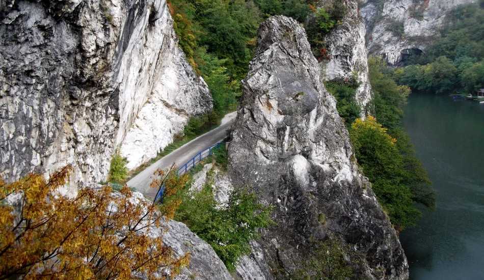 2020/05/images/tour_689/OK Gorge, cycling route.jpg