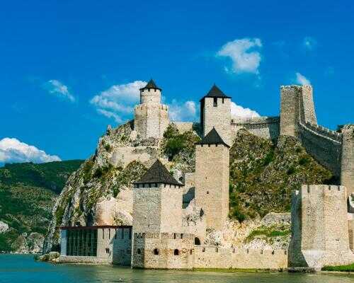 2026/07/images/tour_2200/golubac-large.jpg